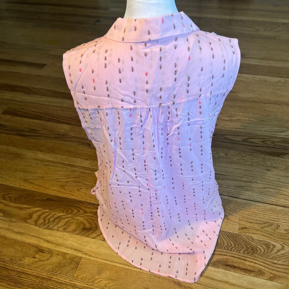 Conversations by Anthropologie Pink Ant Print Sleeveless Pintuck Blouse Size L - Picture 8 of 8